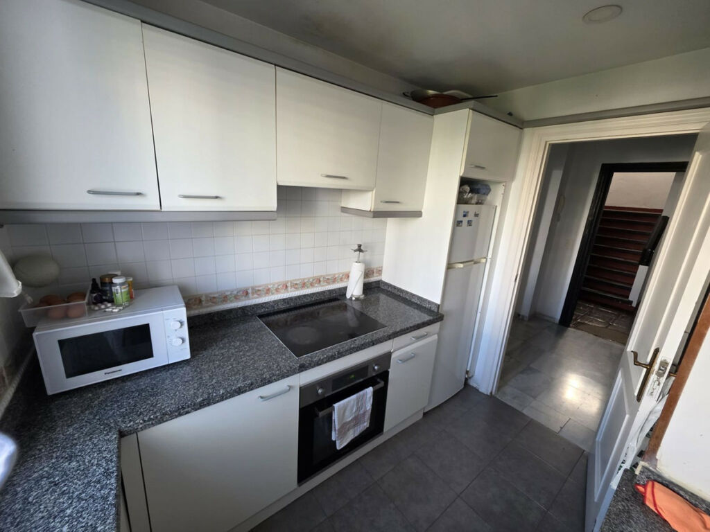 Middle Floor Apartment Puerto Banús Málaga - image 10