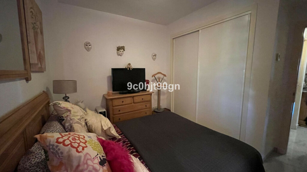 Middle Floor Apartment Reserva de Marbella Málaga - image 11