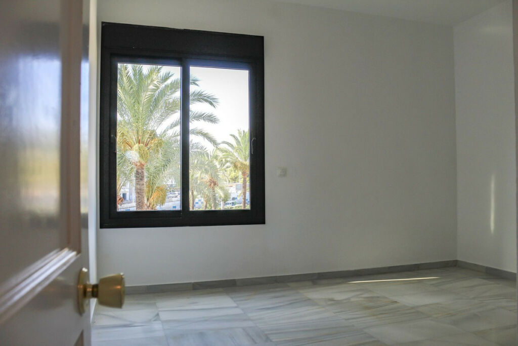 Penthouse Duplex Puerto Banús Málaga - image 11