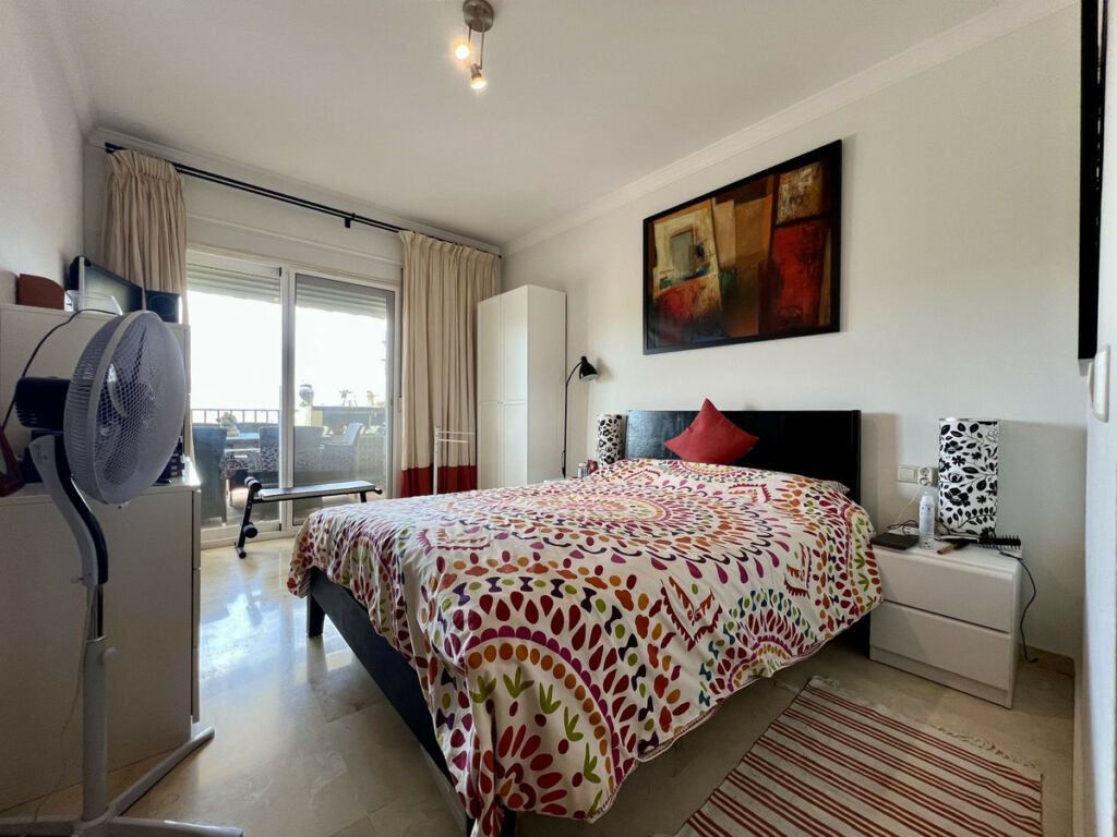 Middle Floor Apartment La Cala Hills Málaga - image 11