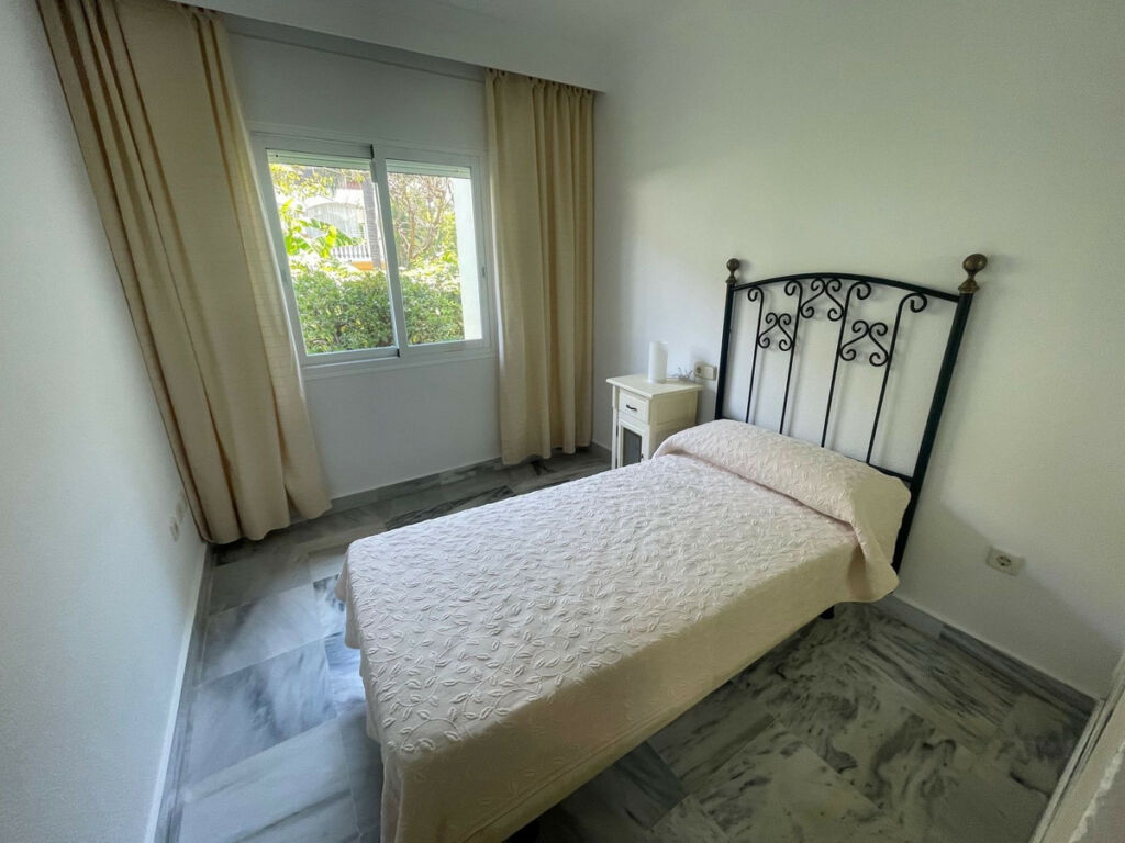 Ground Floor Apartment Nueva Andalucía Málaga - image 11
