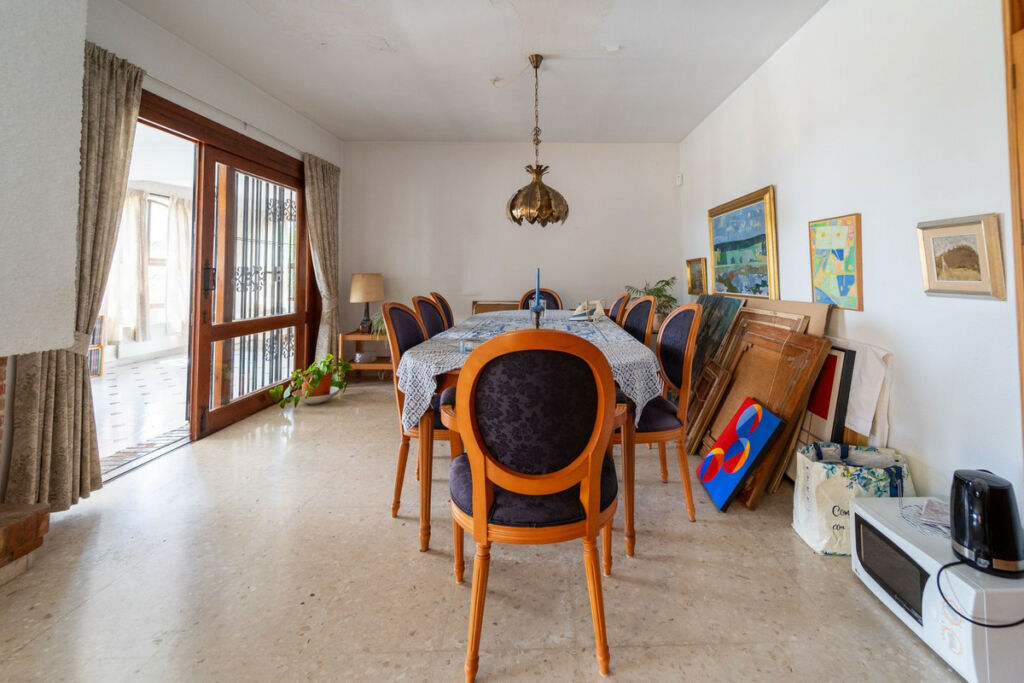 Detached Villa Torremuelle Málaga - image 11