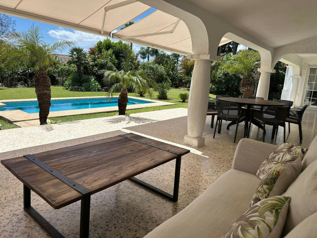 Detached Villa San Pedro de Alcántara Málaga - image 11
