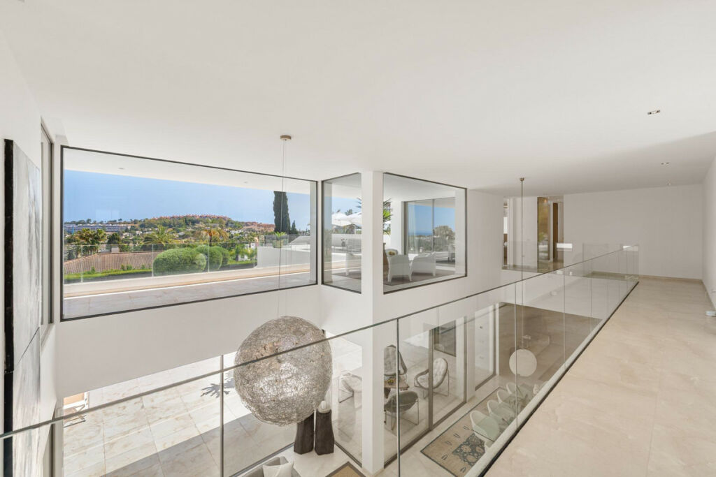 Detached Villa Marbella Málaga - image 11
