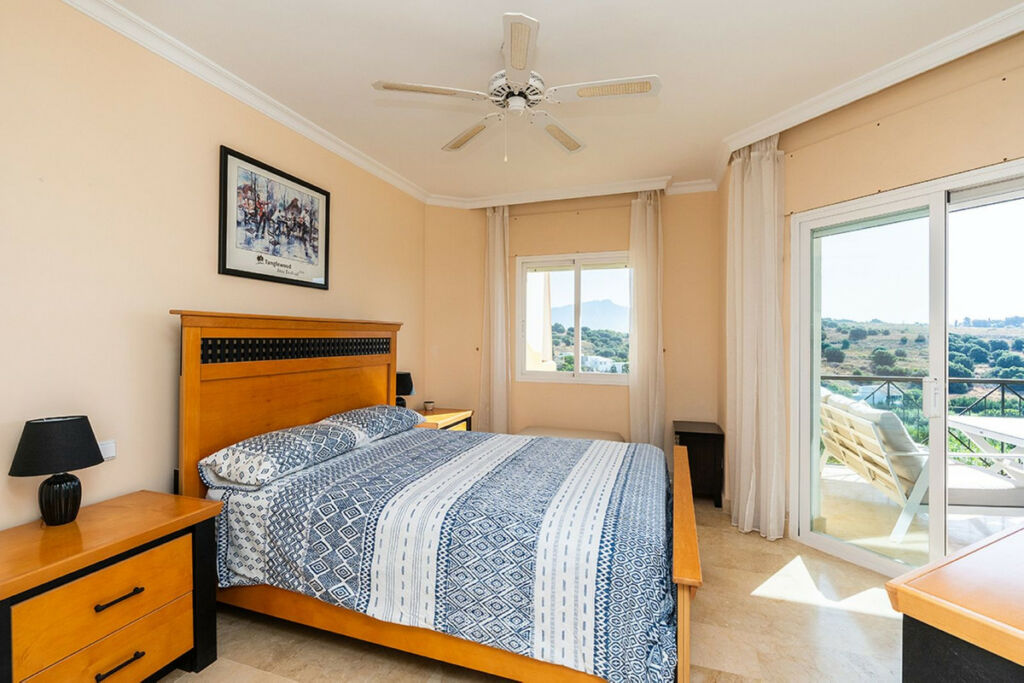 Middle Floor Apartment Bel Air Málaga - image 11