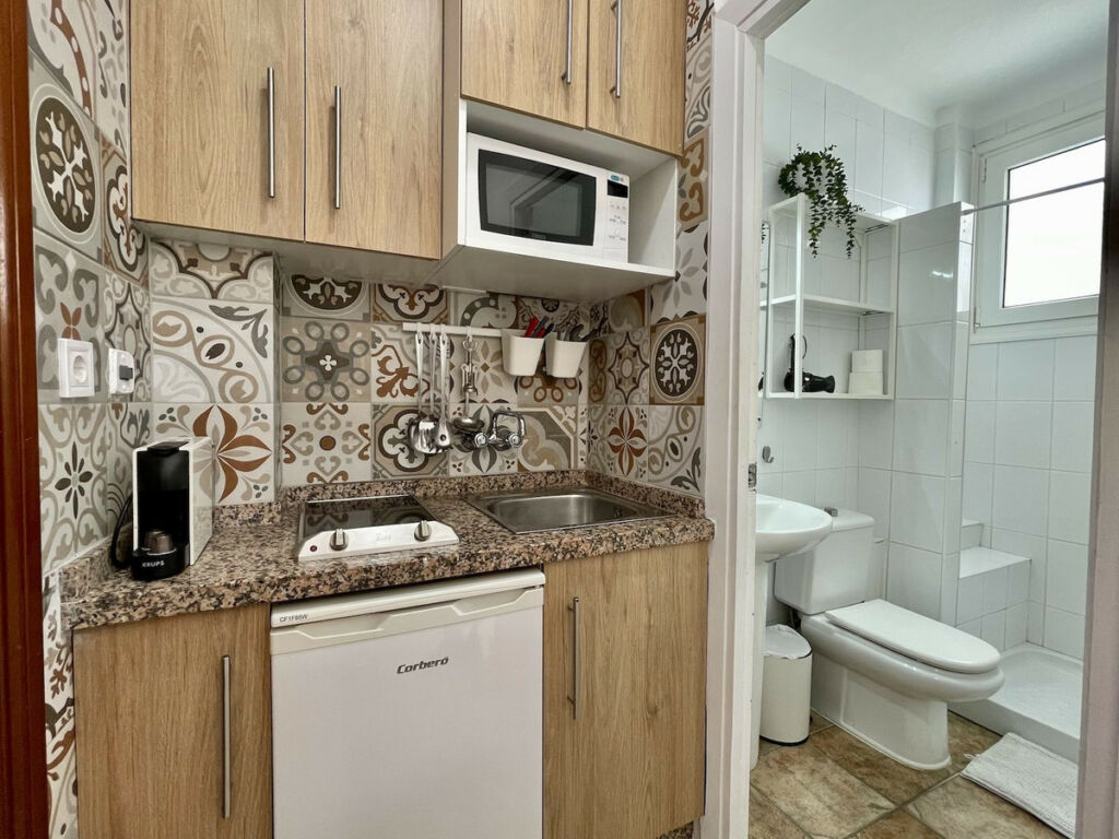 Middle Floor Studio Nerja Málaga - image 11