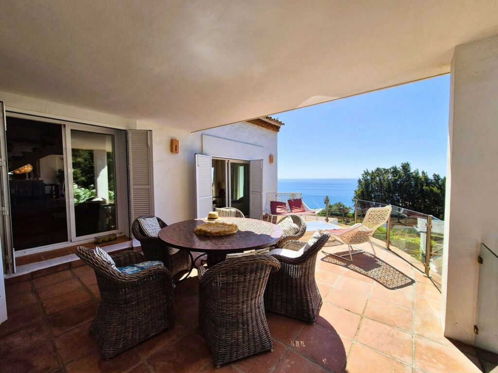 Detached Villa Manilva Málaga - image 11