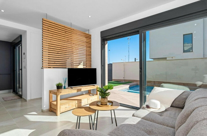 Detached Villa San Miguel de Salinas Alicante - image 16