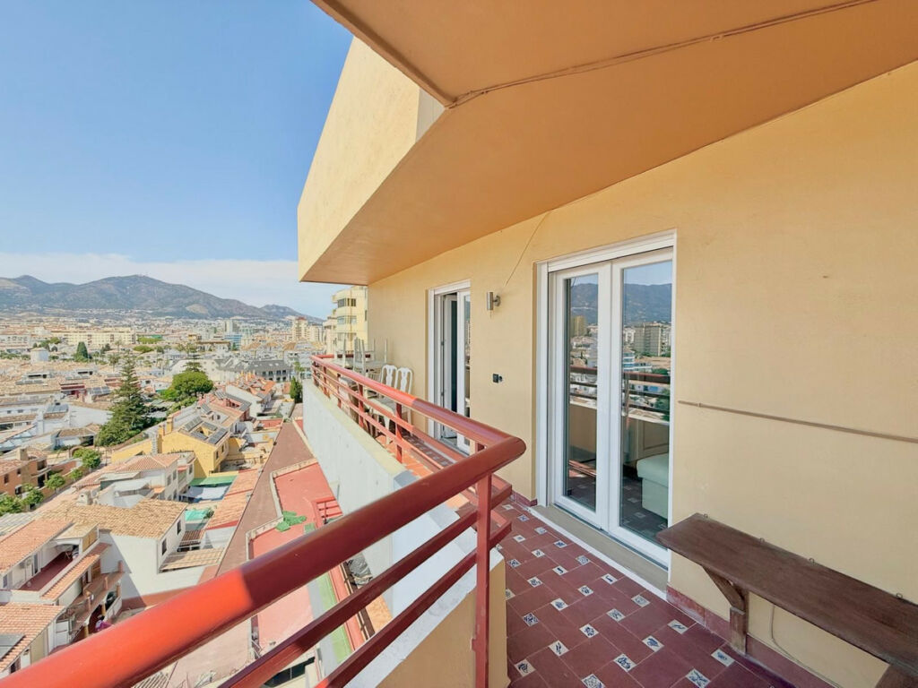Penthouse Fuengirola Málaga - image 11
