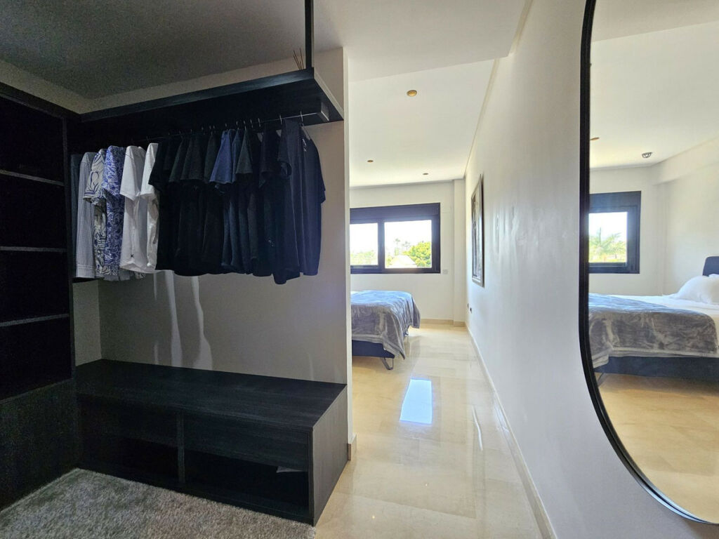 Middle Floor Apartment Puerto Banús Málaga - image 12