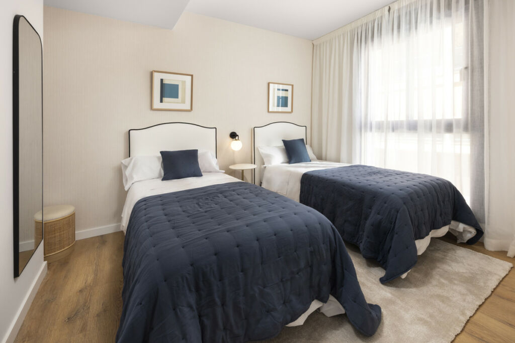 Middle Floor Apartment Estepona Málaga - image 12
