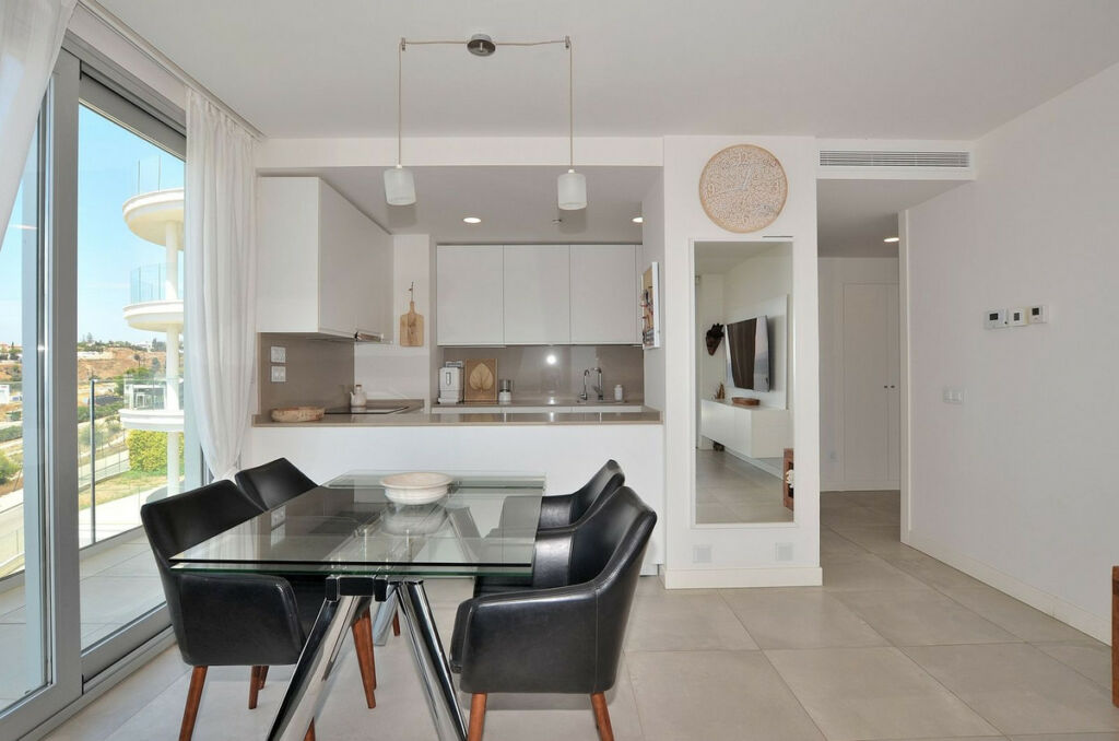Middle Floor Apartment Fuengirola Málaga - image 12