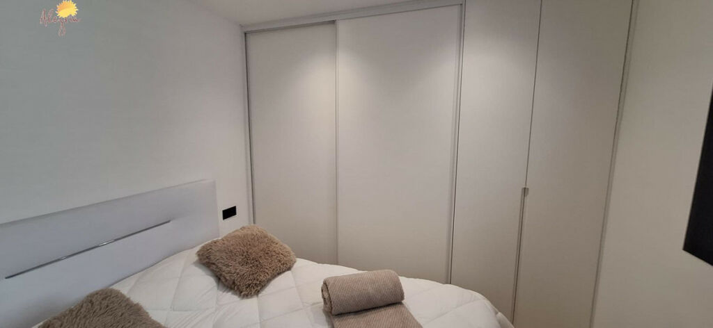Middle Floor Apartment Torrevieja Alicante - image 12