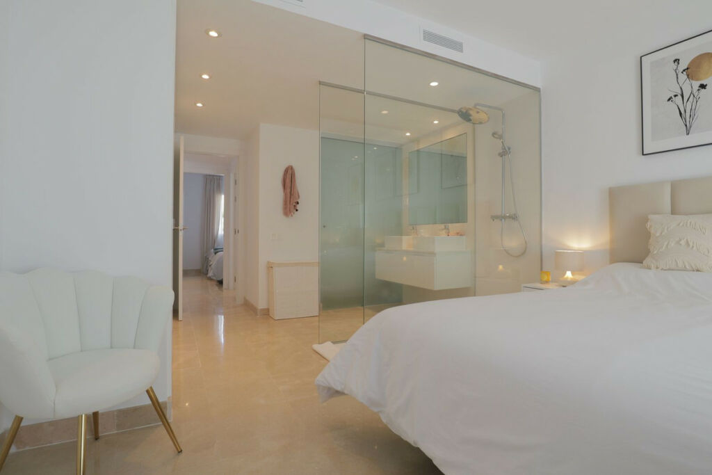 Ground Floor Apartment El Paraiso Málaga - image 12
