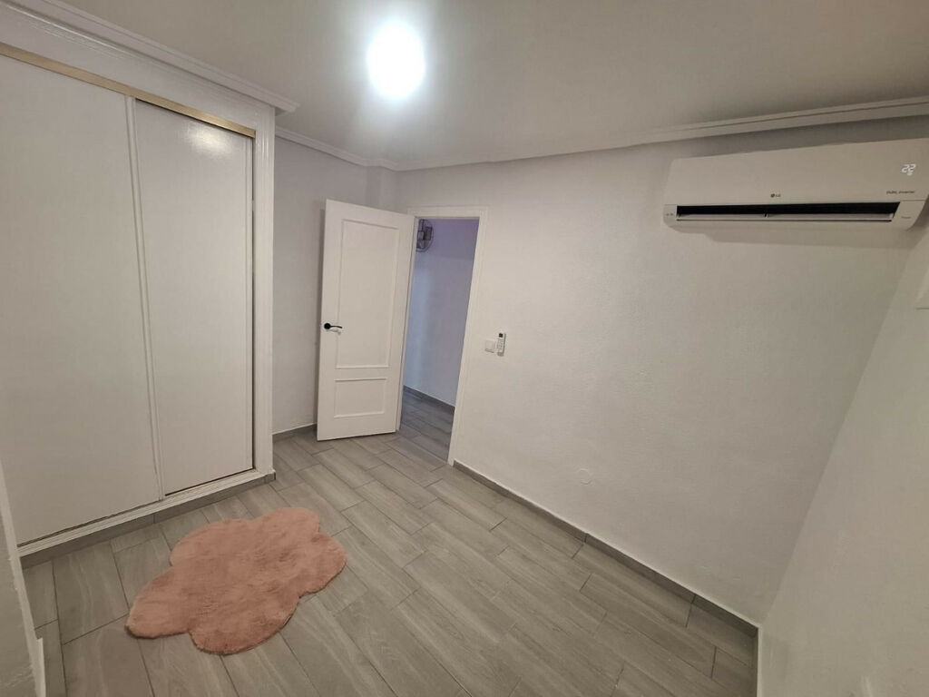 Middle Floor Apartment Playa Del Cura Alicante - image 12