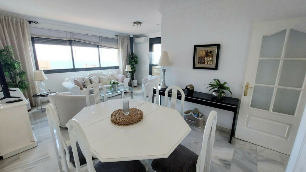 Penthouse Torreblanca Málaga - image 12
