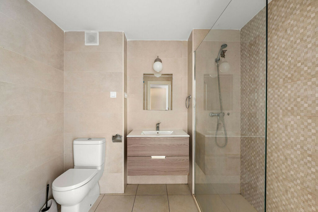 Middle Floor Apartment La Campana Málaga - image 12