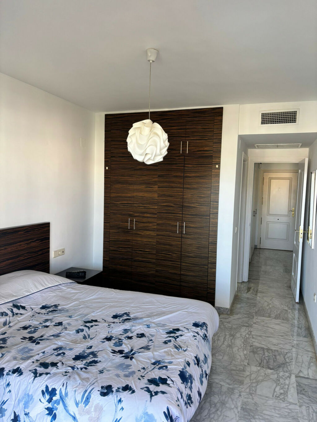 Middle Floor Apartment Nueva Andalucía Málaga - image 12