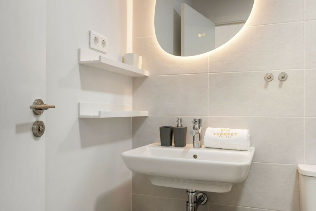 Middle Floor Apartment Estepona Málaga - image 12