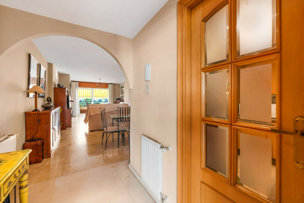 Middle Floor Apartment Marbella Málaga - image 12