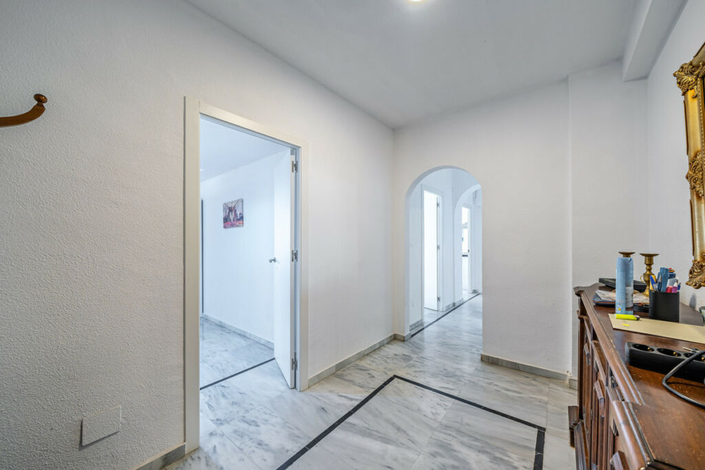 Middle Floor Apartment Málaga Centro Málaga - image 12