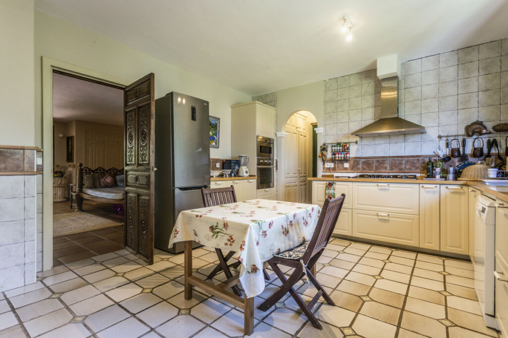 Detached Villa Sotogrande Cádiz - image 16