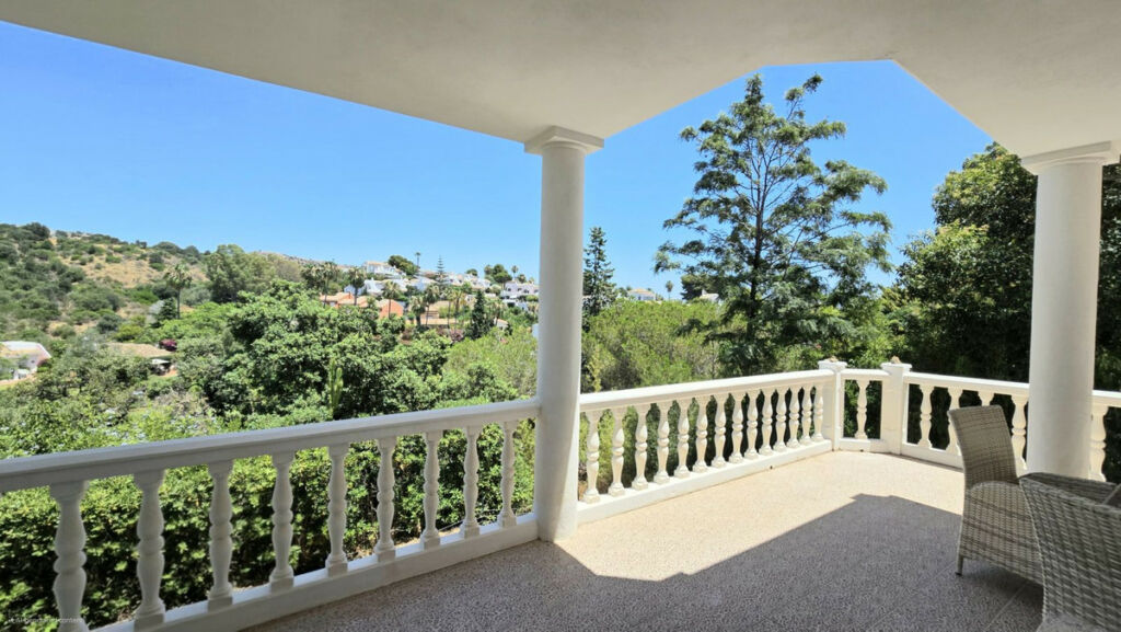 Detached Villa Calahonda Málaga - image 14