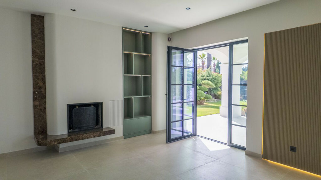 Detached Villa Sotogrande Cádiz - image 11