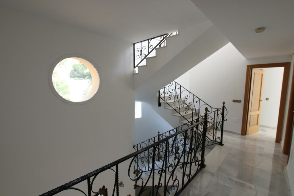 Detached Villa El Rosario Málaga - image 12