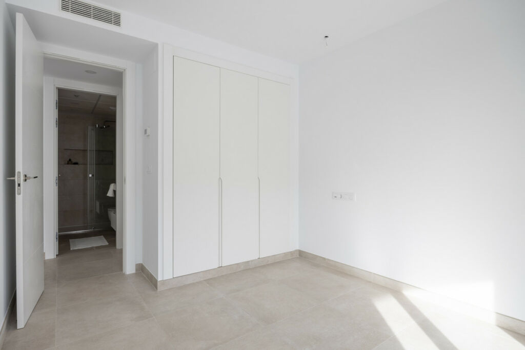 Middle Floor Apartment Fuengirola Málaga - image 12
