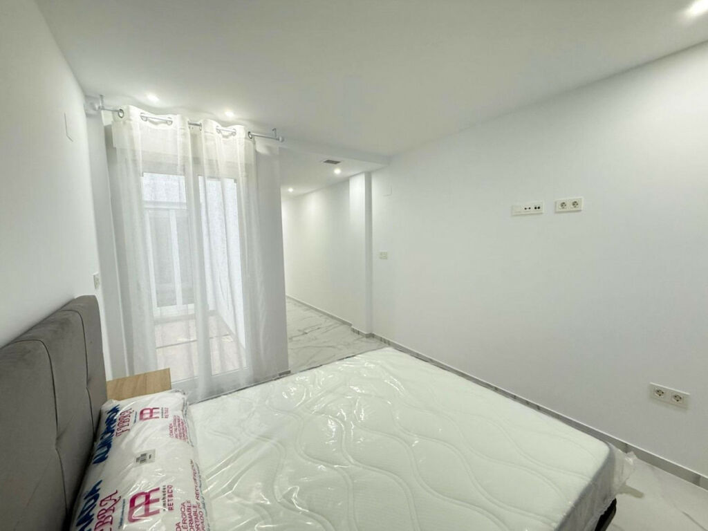 Middle Floor Apartment Parque de las Naciones Alicante - image 12