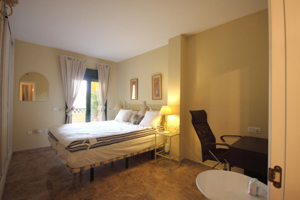Middle Floor Apartment San Pedro de Alcántara Málaga - image 12