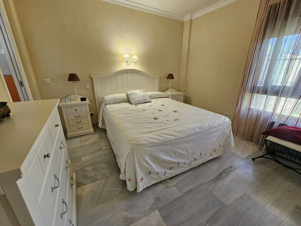 Ground Floor Apartment La Cala de Mijas Málaga - image 5
