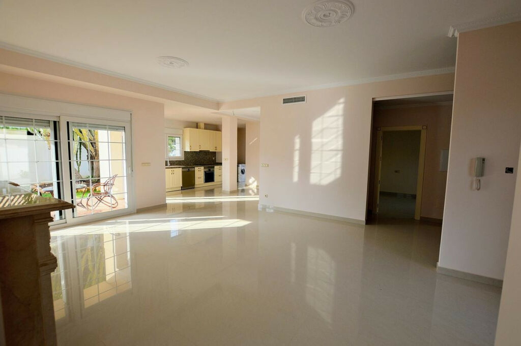 Detached Villa Cabo Roig Alicante - image 12