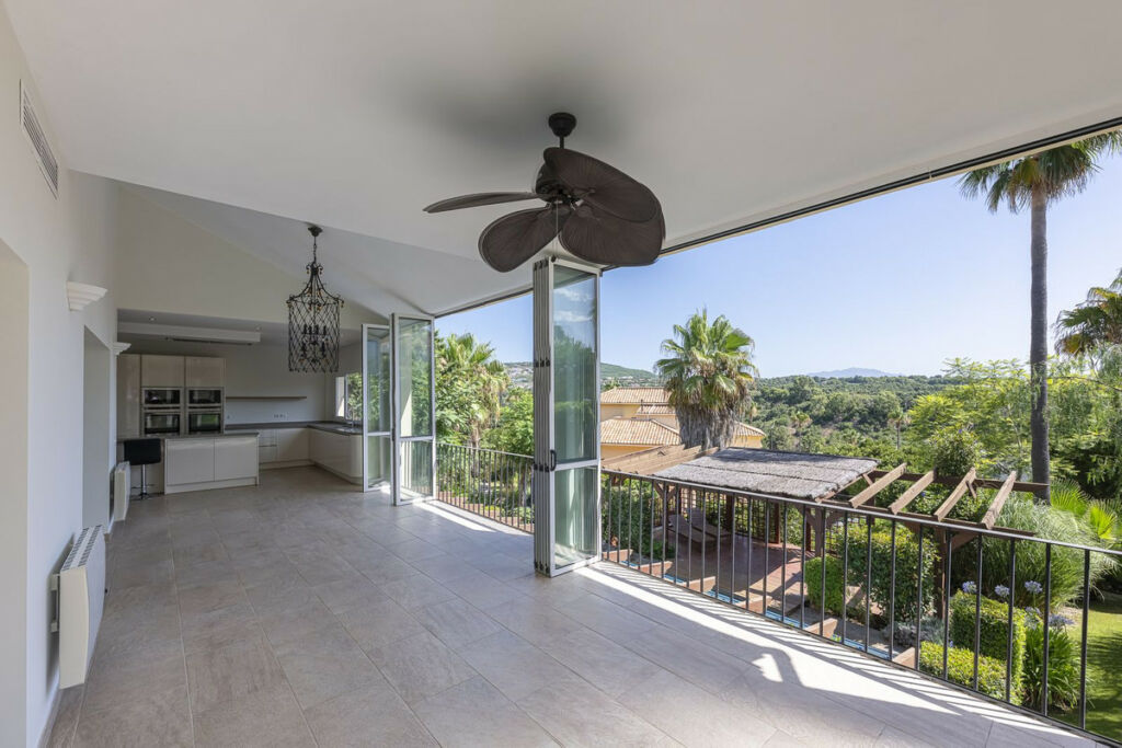 Detached Villa Sotogrande Cádiz - image 12