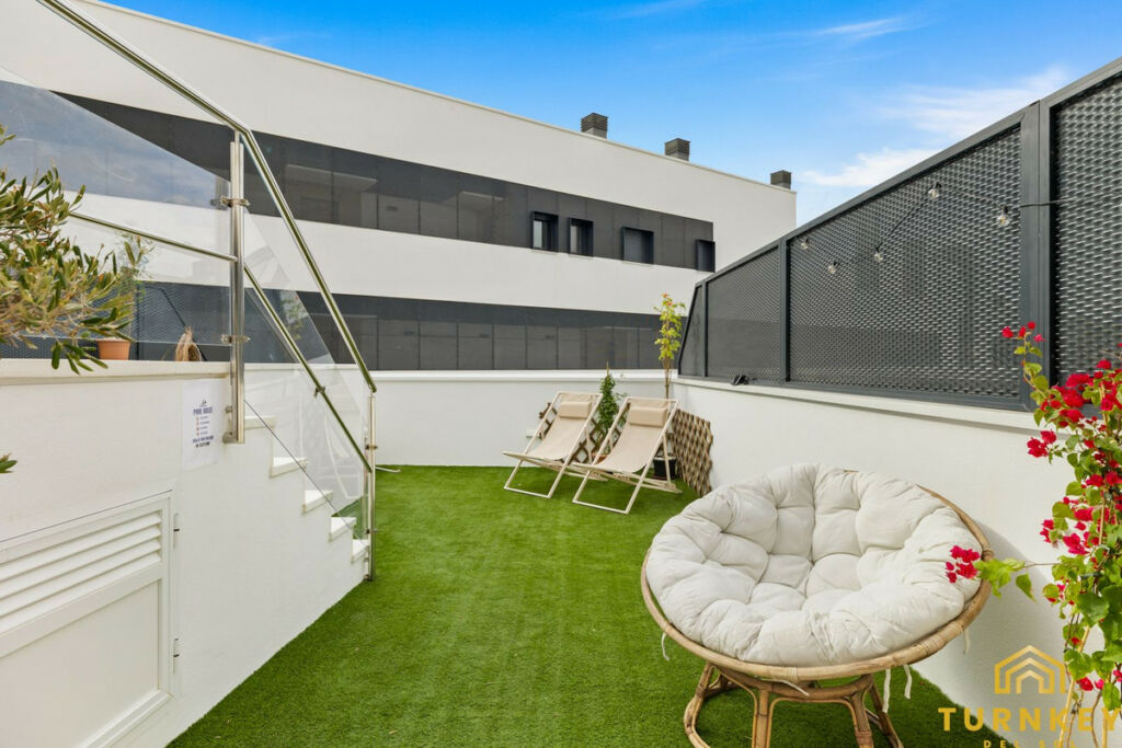 Middle Floor Apartment Estepona Málaga - image 12