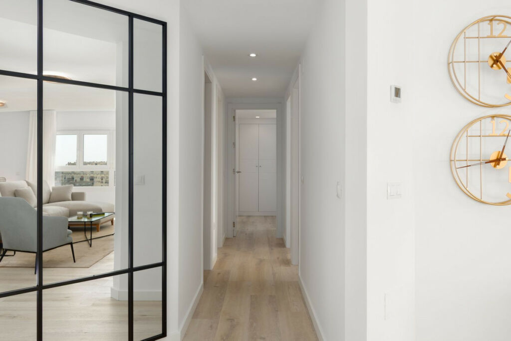 Top Floor Apartment Nueva Andalucía Málaga - image 12
