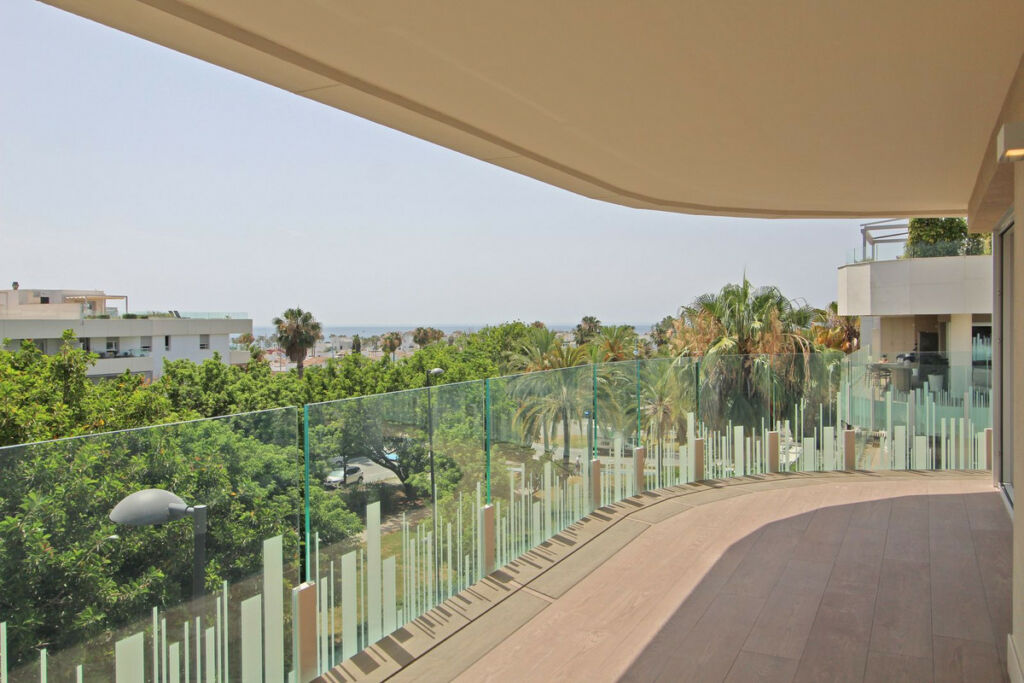 Middle Floor Apartment San Pedro de Alcántara Málaga - image 12
