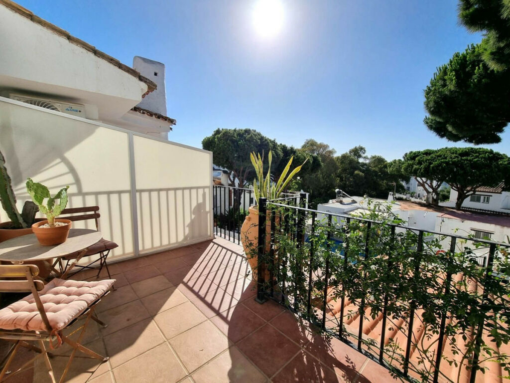 Semi-Detached House Calahonda Málaga - image 12