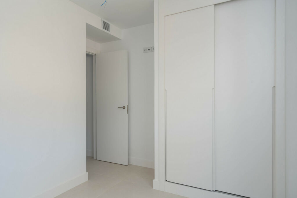 Middle Floor Apartment Fuengirola Málaga - image 12