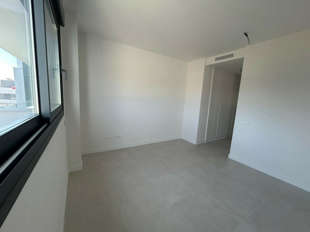 Middle Floor Apartment Estepona Málaga - image 12