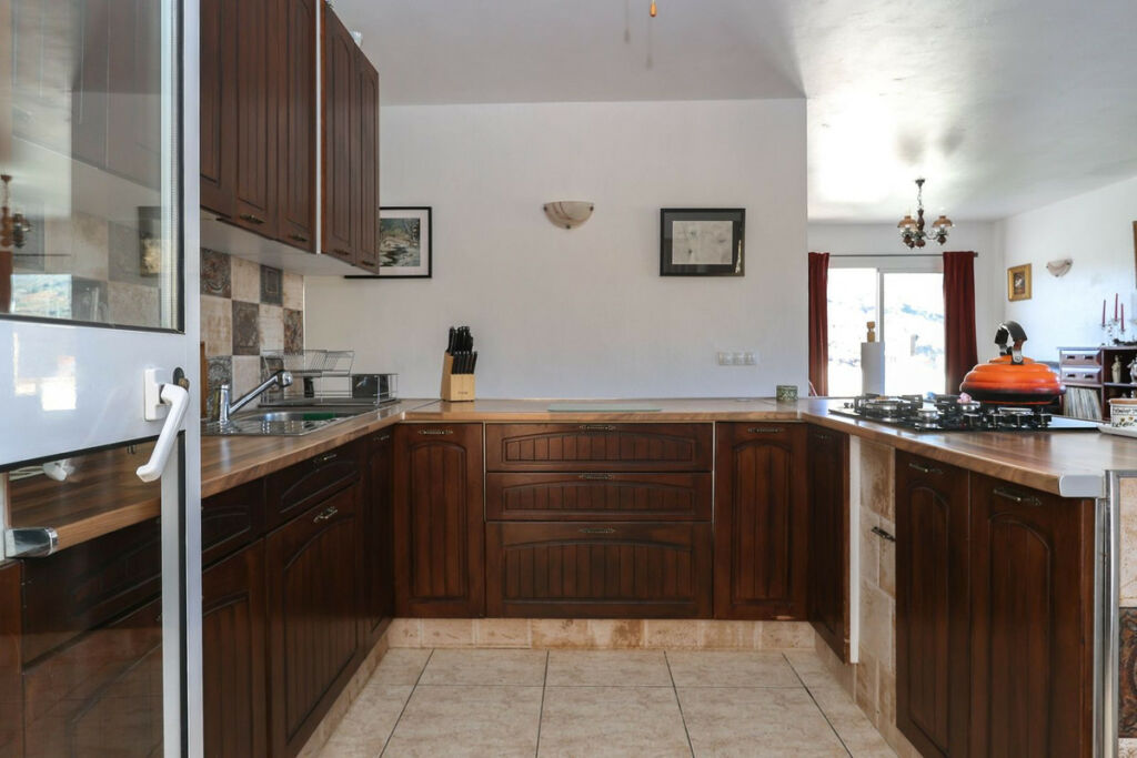 Detached Villa Tolox Málaga - image 12