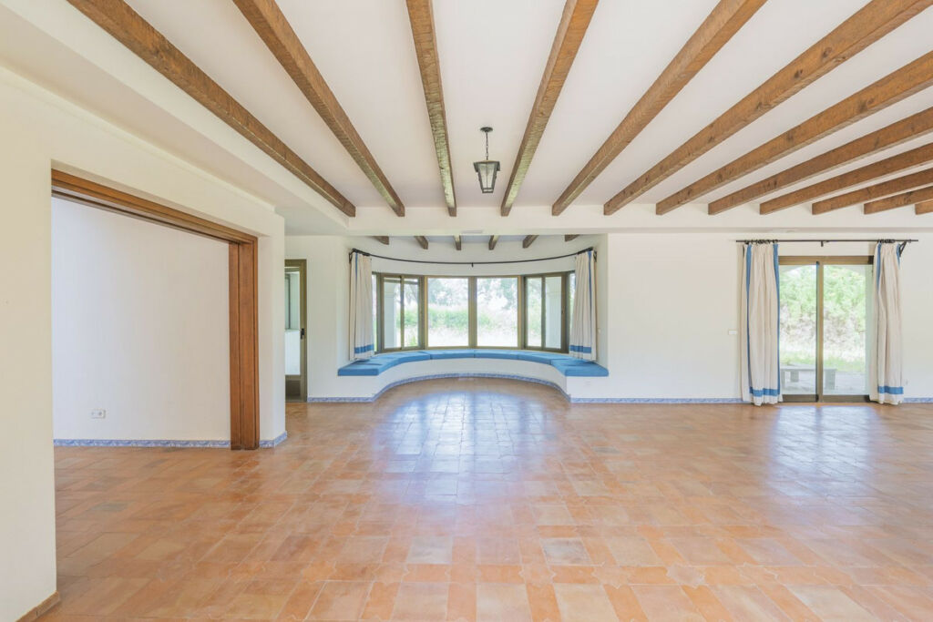 Detached Villa San Roque Club Cádiz - image 12