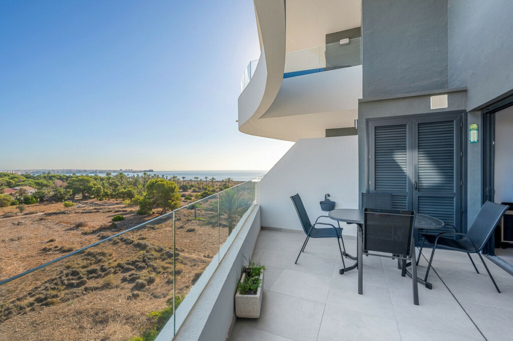 Middle Floor Apartment Punta Prima Alicante - image 12