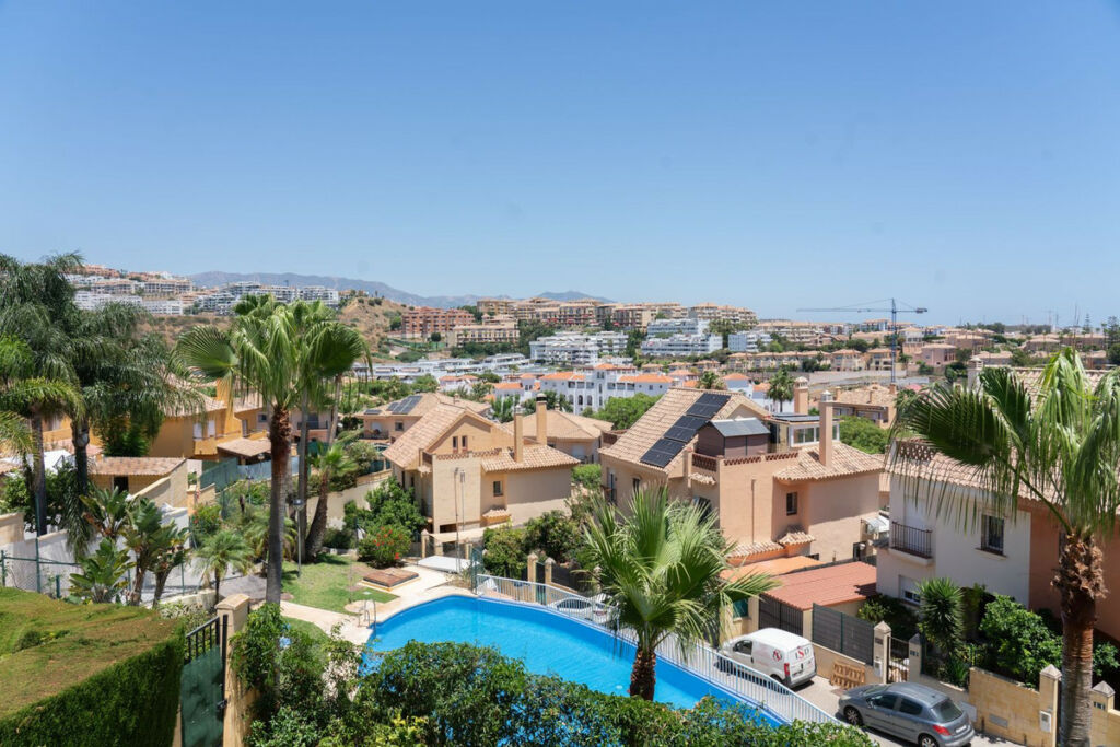 Semi-Detached House Riviera del Sol Málaga - image 12