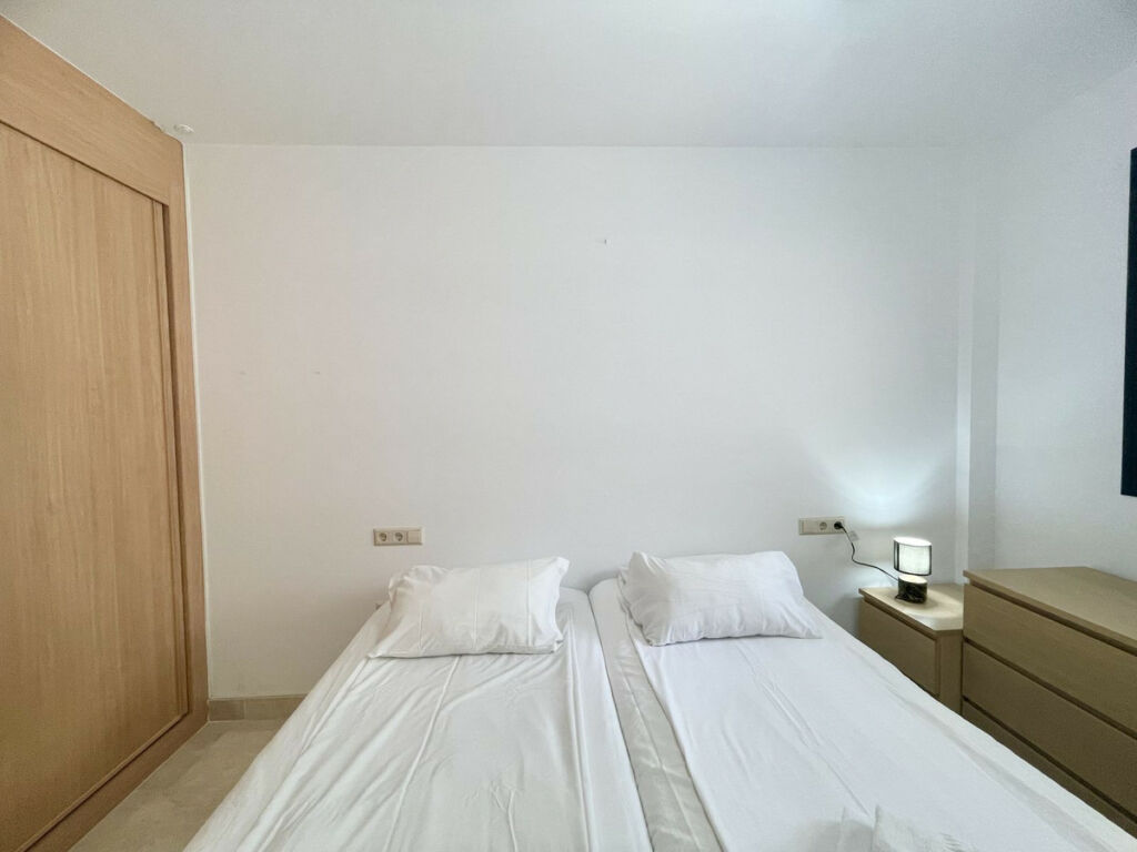 Middle Floor Apartment Riviera del Sol Málaga - image 12