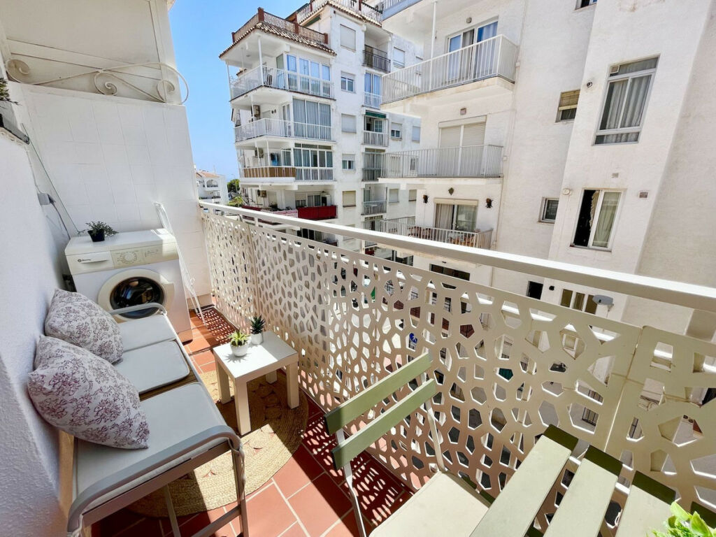 Middle Floor Studio Nerja Málaga - image 12