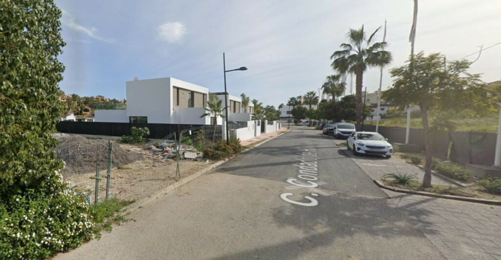 Residential Plot El Paraiso Málaga - image 12