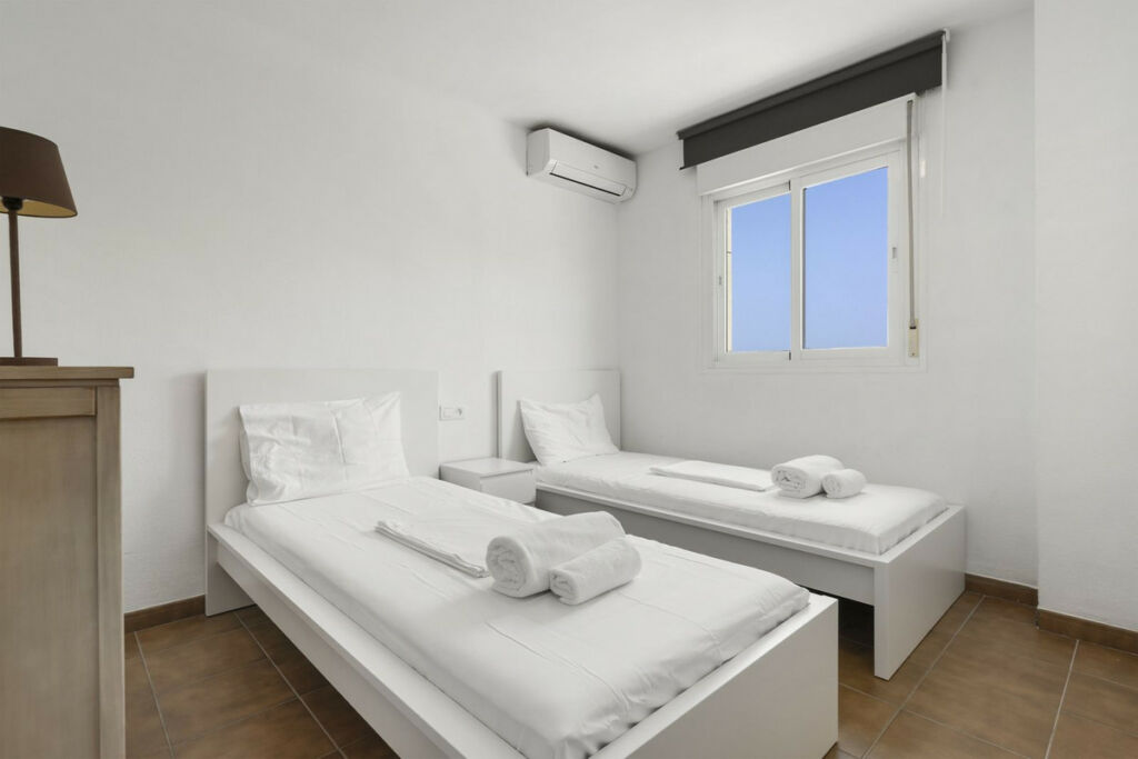 Penthouse Fuengirola Málaga - image 12