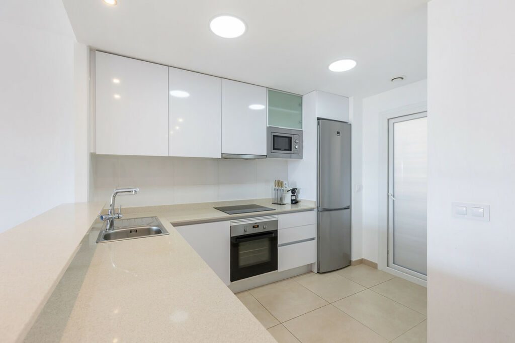 Middle Floor Apartment Villamartin Alicante - image 12